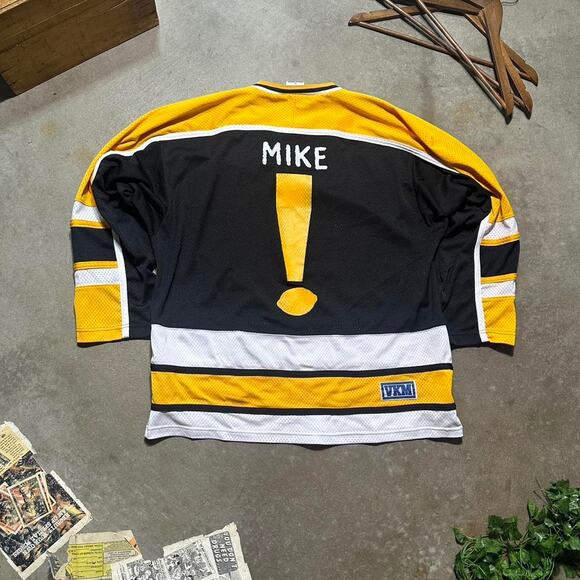 Mikes Hard Lemonade Hockey Jersey Mens XL Black Yellow Striped Alcohol Tee Shirt - Picture 2 of 4